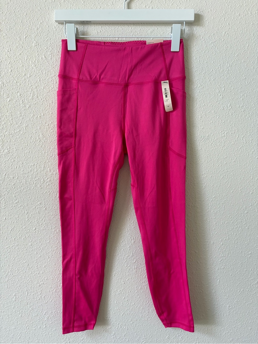 Victoria's Secret Sport Women's Essential Legging Pink Size Small 24" Pocket
